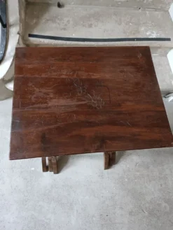 Tables gigognes pyrogravées
