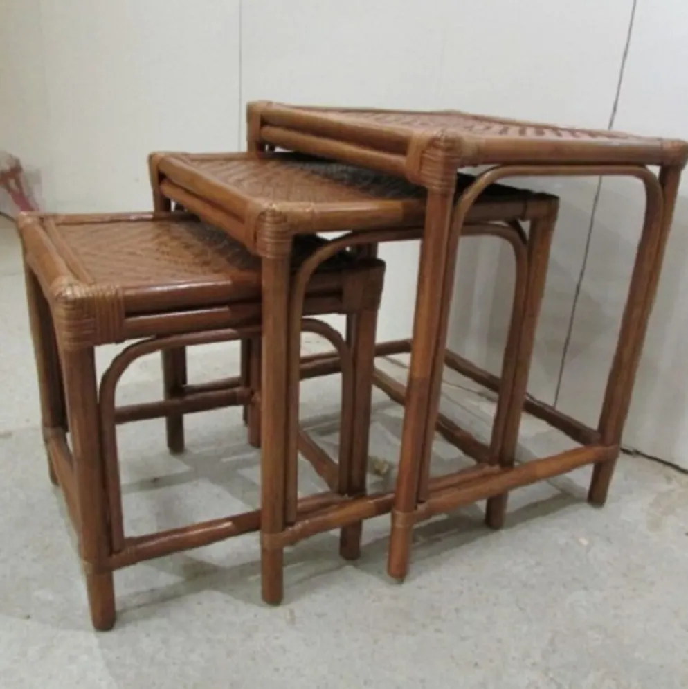 3 tables gigognes rotin, bambou et osier tressé