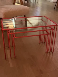 Tables Gigognes Rouges tubulaires, 1970s, Set de 3