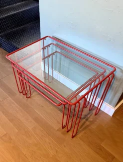Tables Gigognes Rouges tubulaires, 1970s, Set de 3