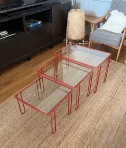 Tables Gigognes Rouges tubulaires, 1970s, Set de 3