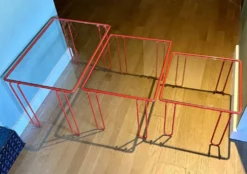 Tables Gigognes Rouges tubulaires, 1970s, Set de 3