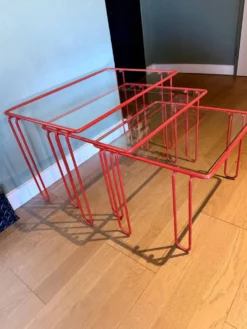 Tables Gigognes Rouges tubulaires, 1970s, Set de 3