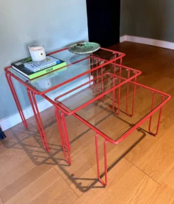Tables Gigognes Rouges tubulaires, 1970s, Set de 3