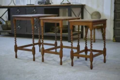 Tables gigognes rustiques en chêne 1950’s