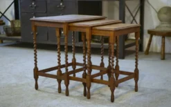 Tables gigognes rustiques en chêne 1950’s