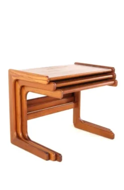Tables gigognes Salin Nyborg - design danois du milieu du siècle moderne en teck