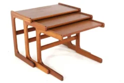 Tables gigognes Salin Nyborg - design danois du milieu du siècle moderne en teck