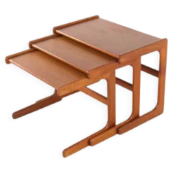 Tables gigognes Salin Nyborg - design danois du milieu du siècle moderne en teck