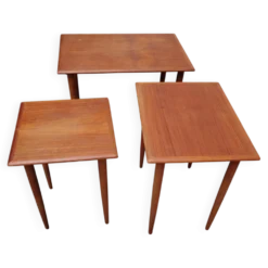 Tables gigognes scandinave