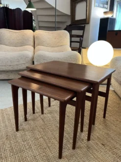 Tables gigognes Scandinaves