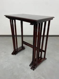 Tables gigognes Sécession par Thonet