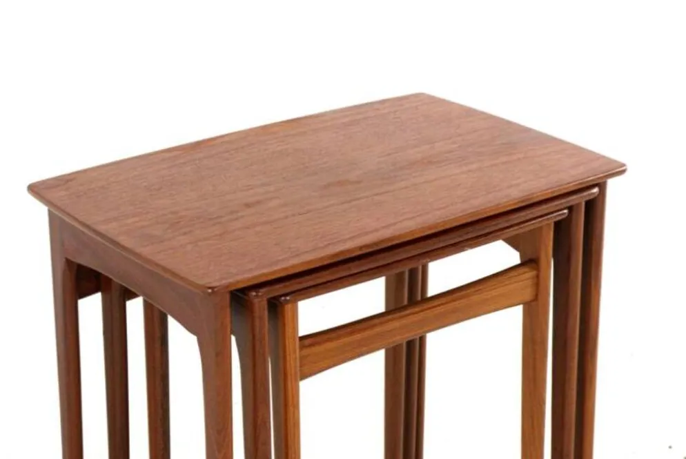 Tables gigognes Svend Åge Madsen - design danois en teck, moderne du milieu du siècle