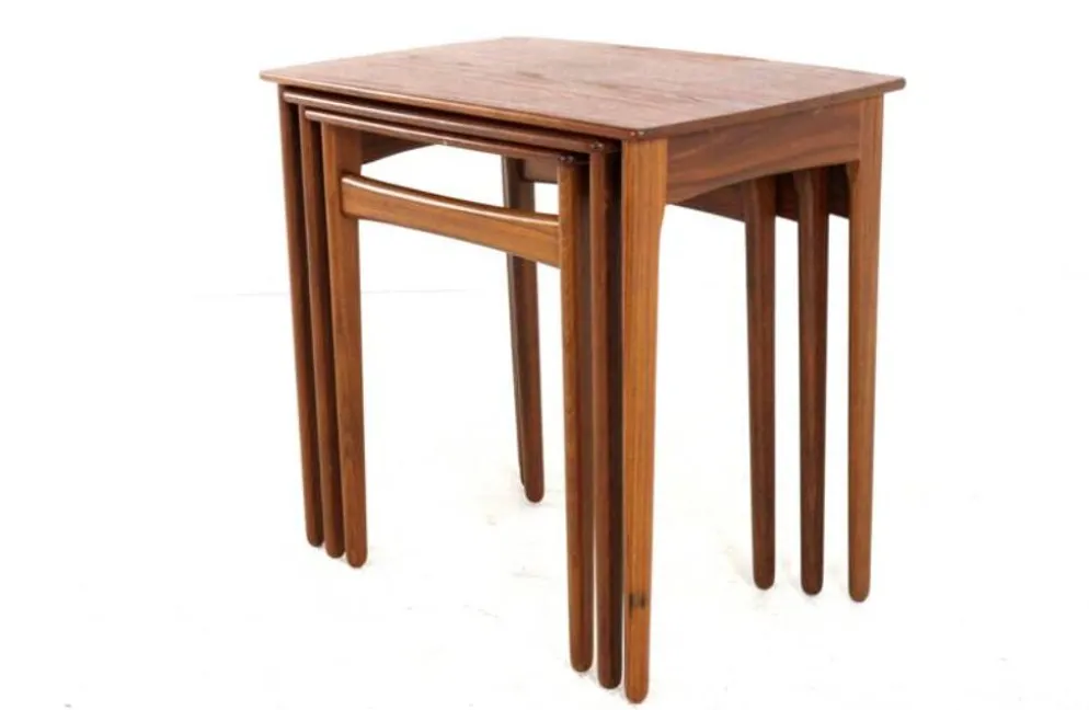 Tables gigognes Svend Åge Madsen - design danois en teck, moderne du milieu du siècle