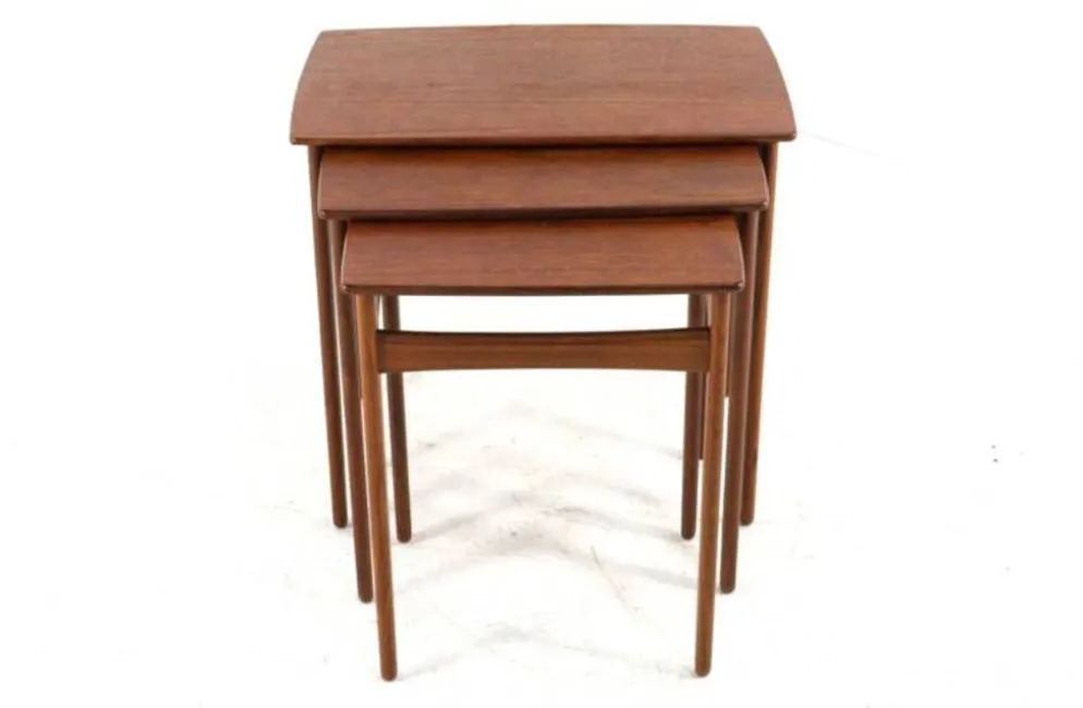 Tables gigognes Svend Åge Madsen - design danois en teck, moderne du milieu du siècle