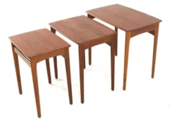 Tables gigognes Svend Åge Madsen - design danois en teck, moderne du milieu du siècle