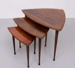 Tables gigognes triangulaires Poul Thorsbjerg Jensen années 1950