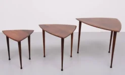 Tables gigognes triangulaires Poul Thorsbjerg Jensen années 1950