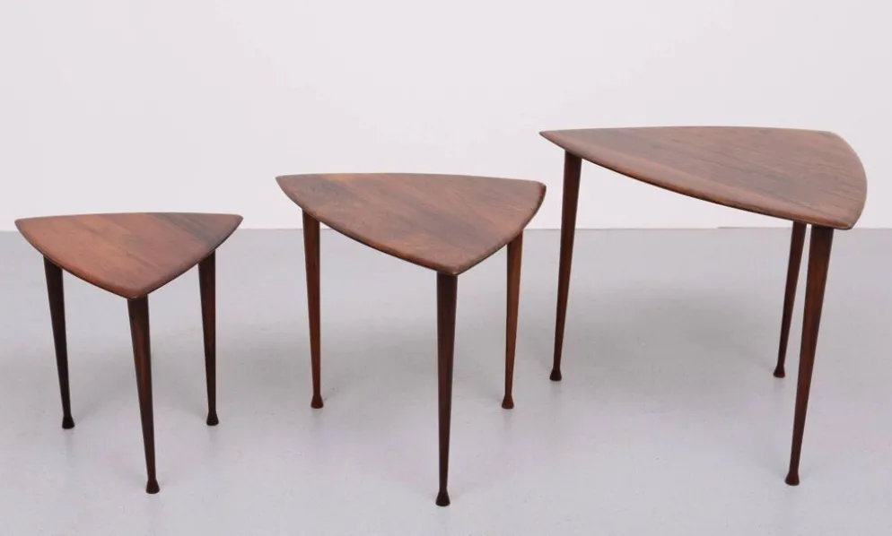 Tables gigognes triangulaires Poul Thorsbjerg Jensen années 1950