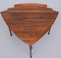 Tables gigognes triangulaires Poul Thorsbjerg Jensen années 1950