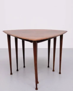 Tables gigognes triangulaires Poul Thorsbjerg Jensen années 1950