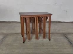 Tables gigognes vintage