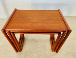 Tables gigognes vintage danoises des années 1960 de Kai Kristiansen.