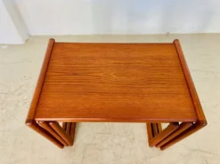 Tables gigognes vintage danoises des années 1960 de Kai Kristiansen.