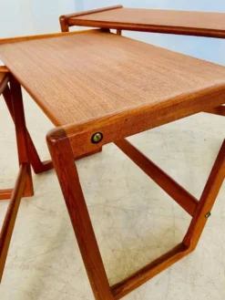 Tables gigognes vintage danoises des années 1960 de Kai Kristiansen.