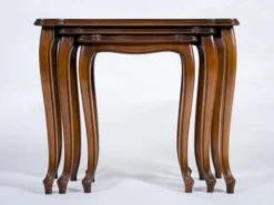 Tables gigognes vintage de style Louis XV en noyer, années 1970, ensemble de 3