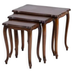 Tables gigognes vintage de style Louis XV en noyer, années 1970, ensemble de 3