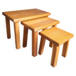 3 tables gigognes vintage en orme, design brutaliste