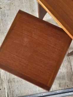 Tables gigognes vintage mid-century