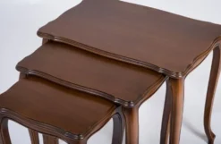 Tables Gigognes Vintage Style Louis XV en Noyer, Set de 3