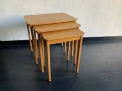Tables gigognes vintage 1960 table basse d'appoint bois clair - 52 x 55 x 3