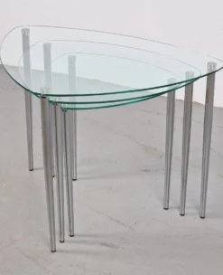 Tables triangulaires en verre et métal, années 1970, ensemble de 3