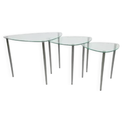 Tables triangulaires en verre et métal, années 1970, ensemble de 3