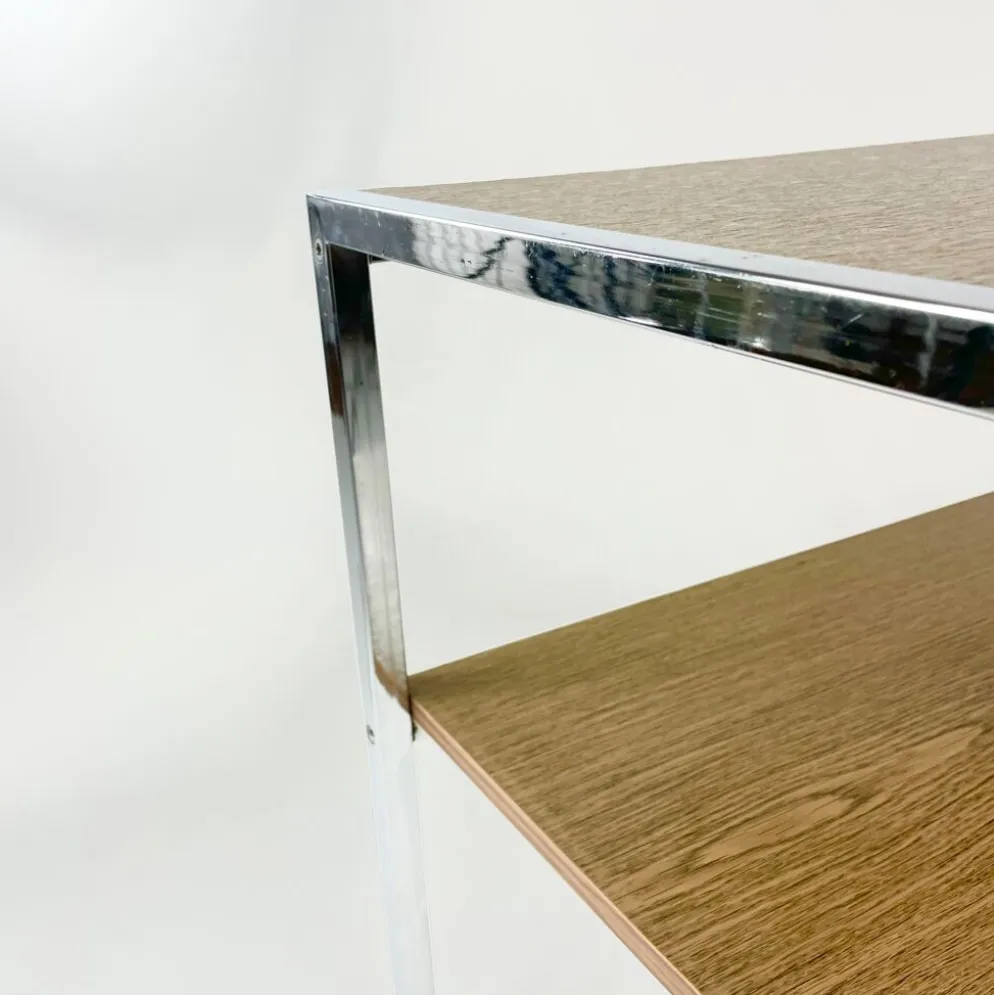 Table sur roulettes, plateau stratifié et pieds Eiffel métalliques, circa 1950