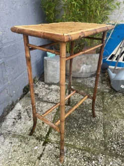 Table à thé ancienne
