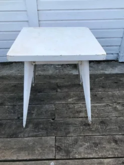 Table Tolix carrée pieds compas