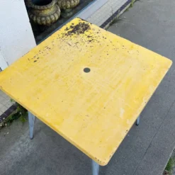 Table Tolix vintage