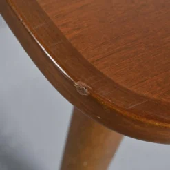 Table T-2671 par Sori Yanagi, Tendo, 1972