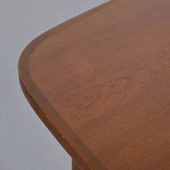 Table T-2671 par Sori Yanagi, Tendo, 1972