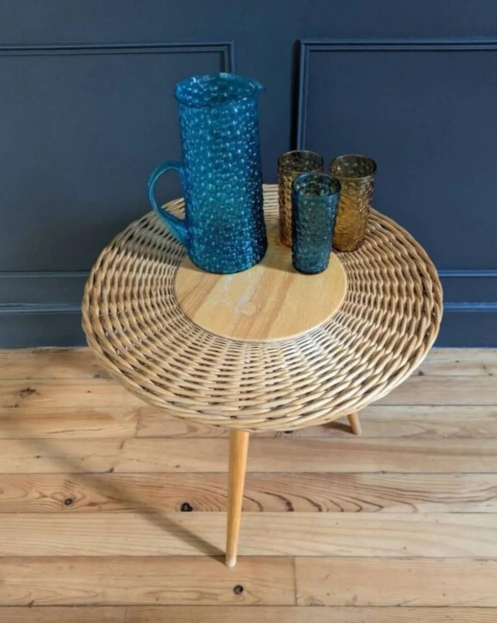 Table tripode Design 60 Jan Kalous estampillée