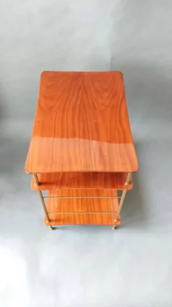 Table à trois plateaux en acajou massif et laiton doré 1950.
