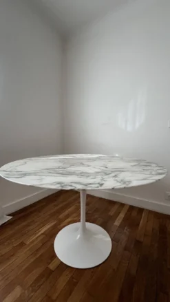 Table Tulip Eero Saarinen – Marbre blanc brillant – Knoll