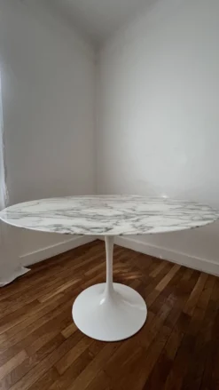Table Tulip Eero Saarinen – Marbre blanc brillant – Knoll