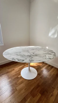 Table Tulip Eero Saarinen – Marbre blanc brillant – Knoll