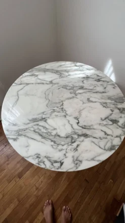 Table Tulip Eero Saarinen – Marbre blanc brillant – Knoll