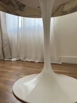 Table Tulip Eero Saarinen – Marbre blanc brillant – Knoll